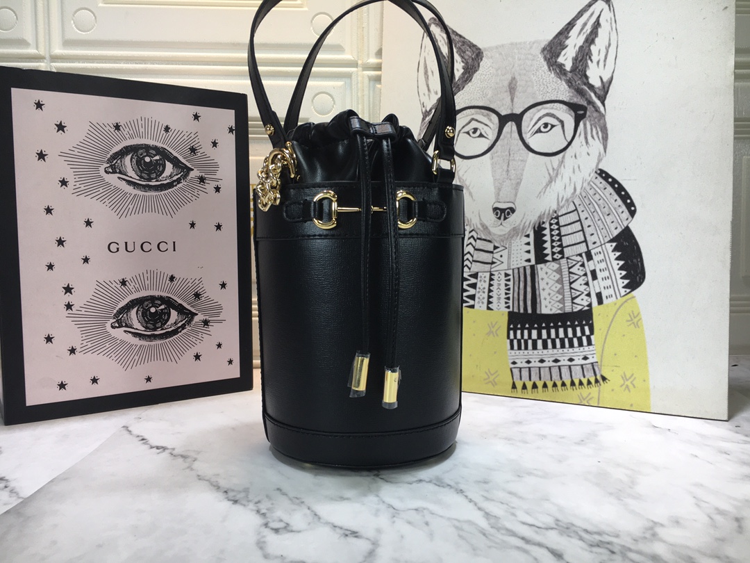 Gucci Horsebit 1955 Small Bucket Bag: A Modern Classic