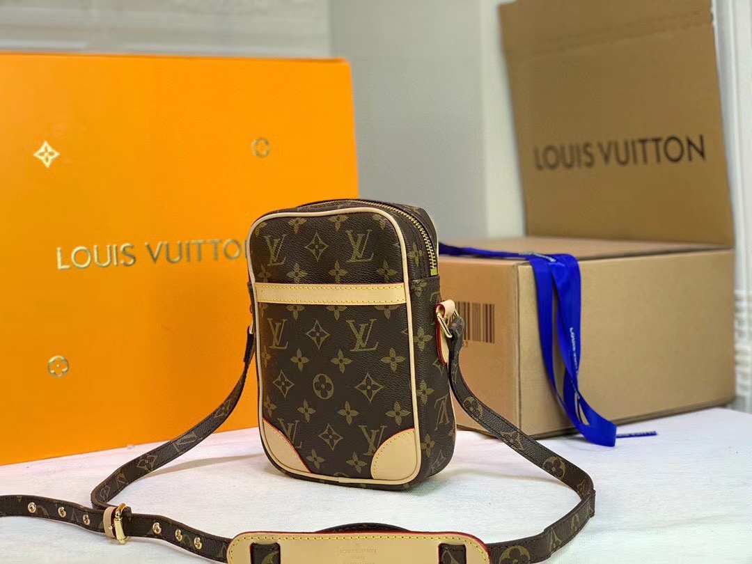 Louis Vuitton Danube Shoulder Bag m45266 Easybags128217